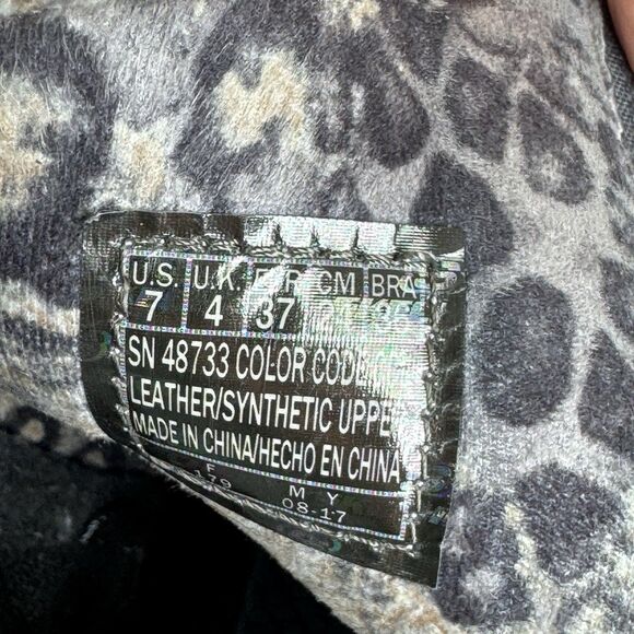 Skechers Parallel Triple Threat Suede Wedge Booties Ankle Boot Charcoal Gray 7 - Picture 15 of 15